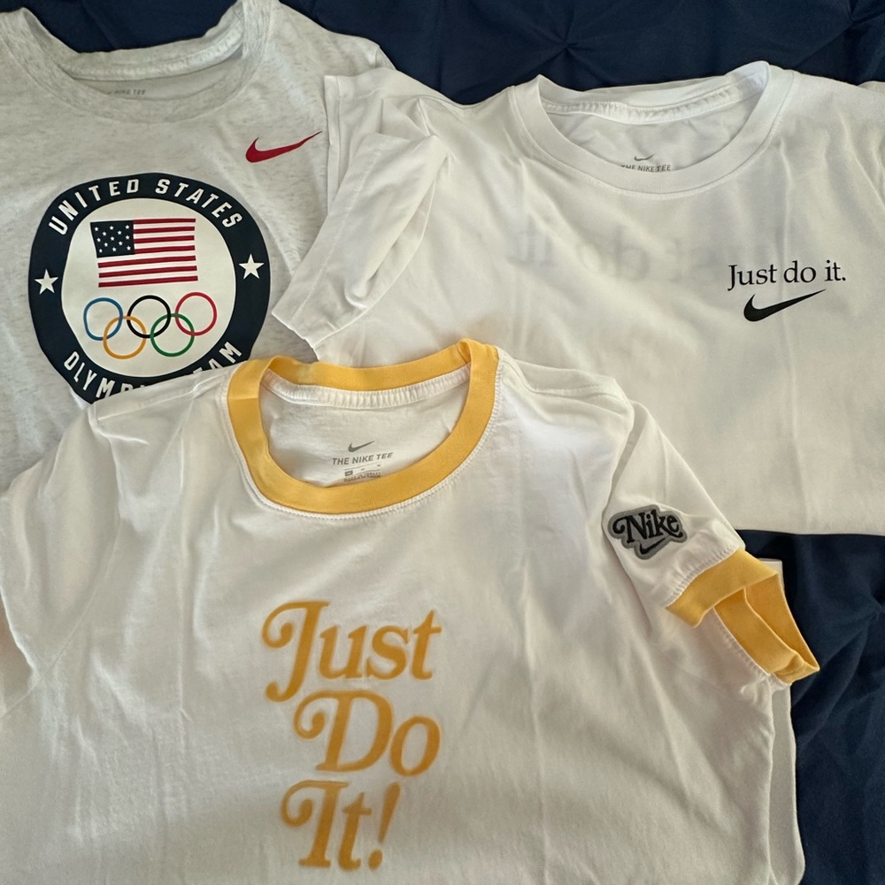 Women’s Nike Shirts (3 pack)